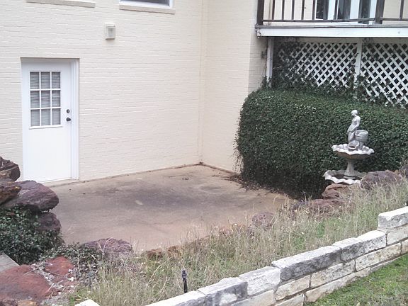 3rd image of 654 Monica Dr