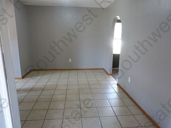 4th image of 521 Merrill Dr