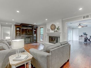 2747 Chimney Springs Dr, Marietta, GA 30062