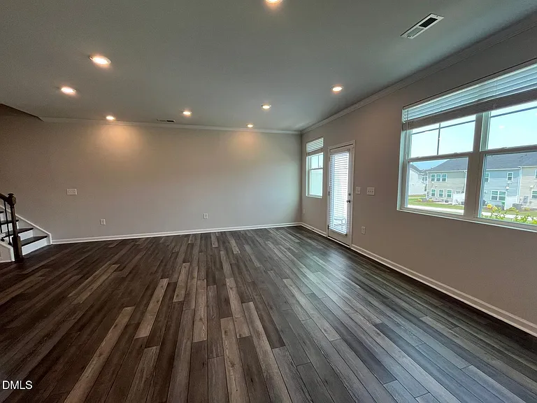 5047 Tura St — Photo 11