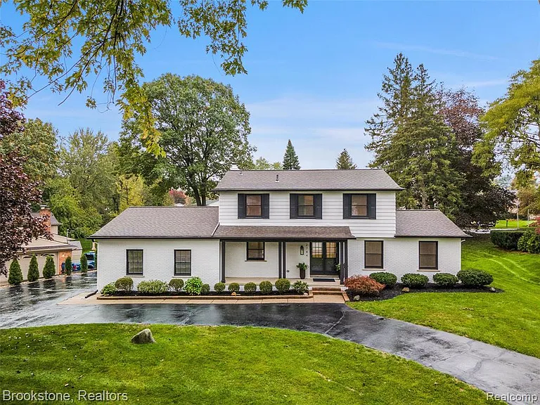 2784 Aldgate Dr — Photo 2