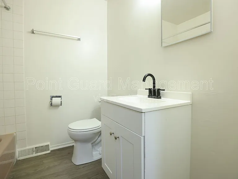 5917 Fort St #5917 — Photo 10