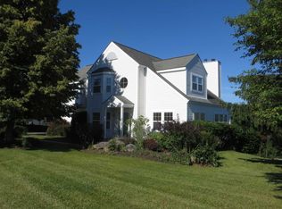 71 Roosevelt Dr, Poughquag, NY 12570