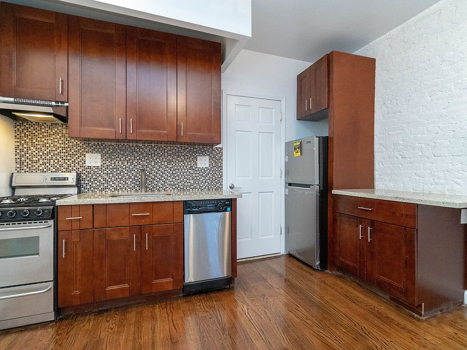 2nd image of 156 W 15th St #3A1