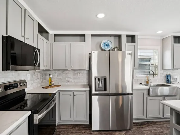 1603 American Dr, Cleburne, TX 76033