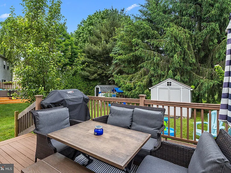 31 Pearl Dr — Photo 20