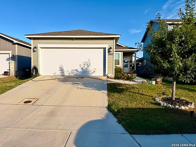 3 bed, 2.0 bath, 1340 sqft, $1,700 — Photo 1