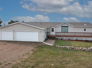 2586 Charlotte Dr N, Mandan, ND 58554