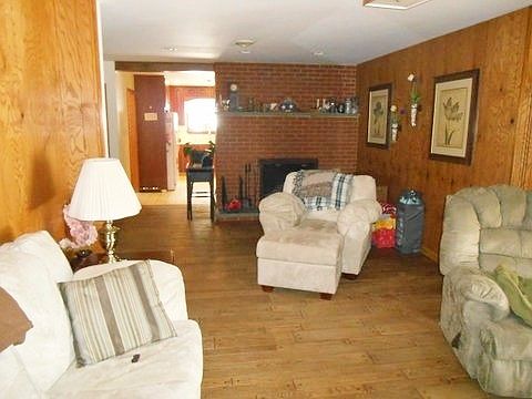 5th image of 34 Adrian Ln