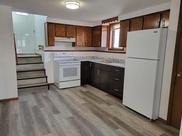 138 N Bay St — Photo 6