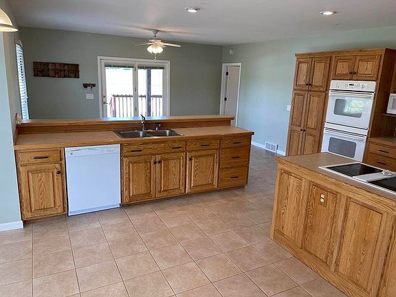 4th image of 212628 Black Cherry Dr