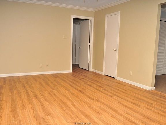 5th image of 2100 Southwood Dr APT 18