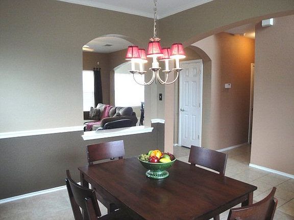 4th image of 103 Ashwood N