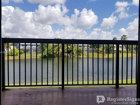 5th image of 9845 Nob Hill Ln #9845