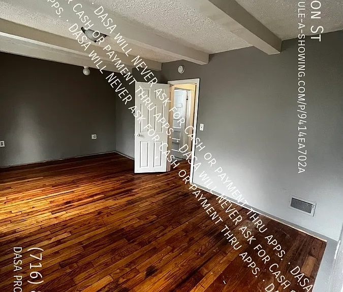 32 Stanton St — Photo 16