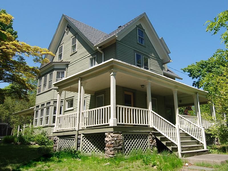 Historic Larchmont Village Farmhouse