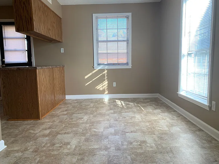 6240 Macon Rd — Photo 5