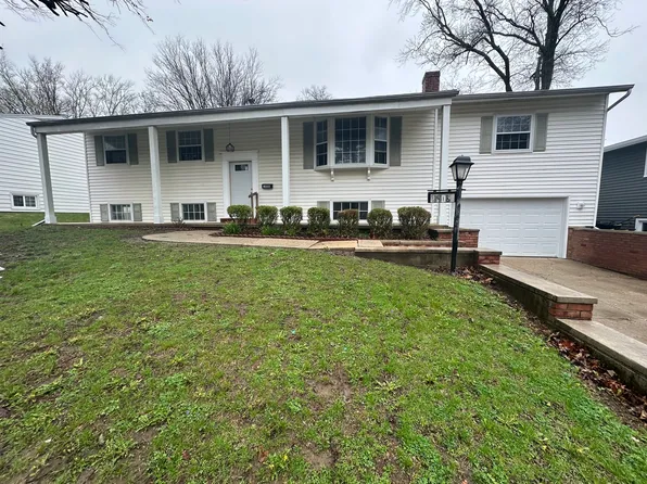 1406 Searle Dr, Normal, IL 61761