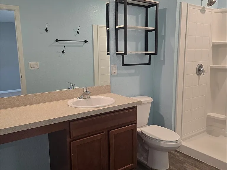 2122 NE 13th Pl — Photo 17