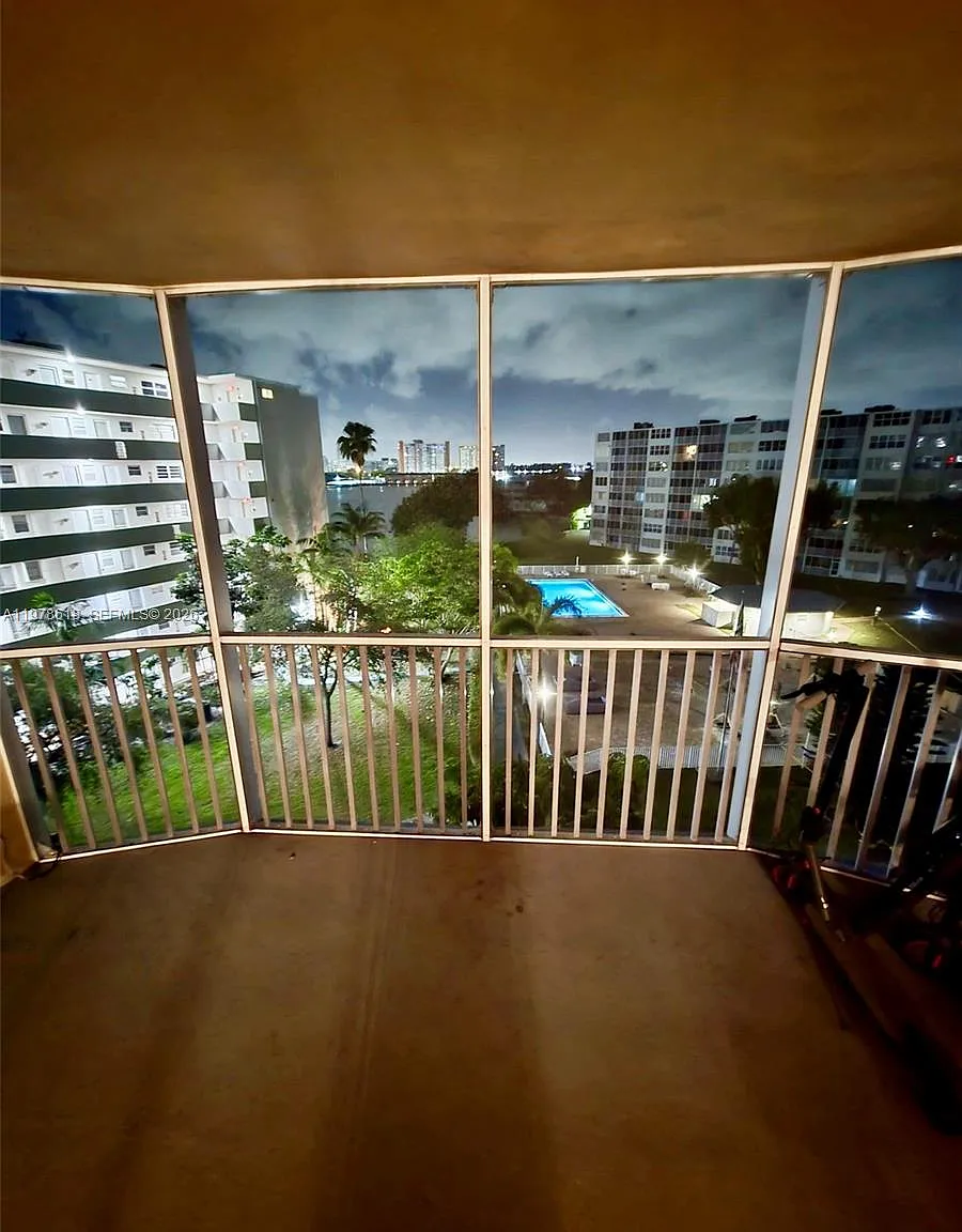 Jade Winds Group-Daisy Ga — Photo 3