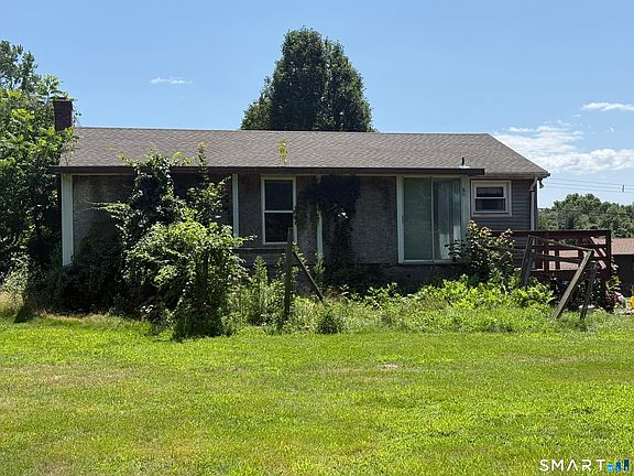 3rd image of 81 River Road