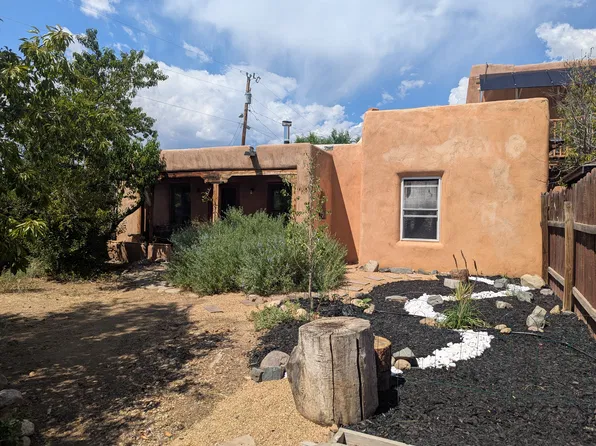(undisclosed Address), Taos, NM 87571