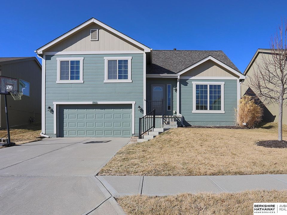 1st image of 7906 S 190th Ave