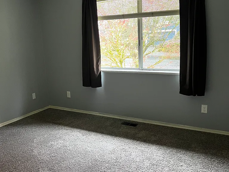 8955 SW Midea Ln — Photo 1