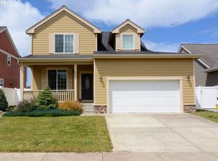 2312 Laura Ln, North Bend, OR 97459