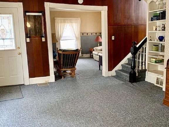 3rd image of 22 Oak St