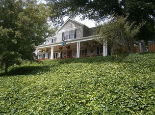 5025 34th St N, Arlington, VA 22207