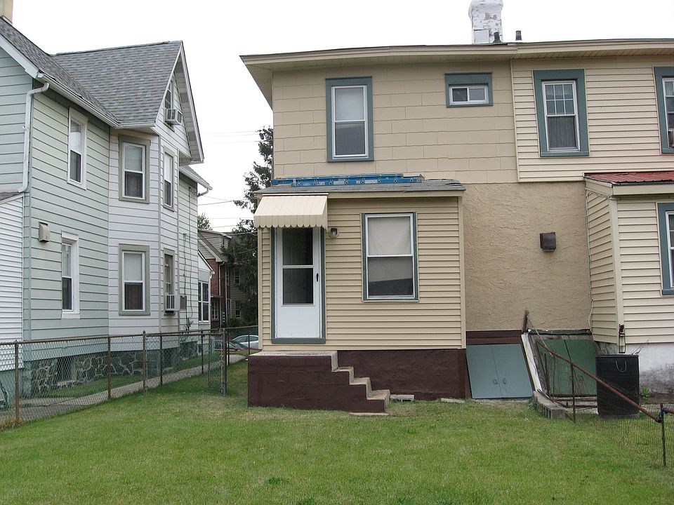 2nd image of 321 Wanamaker Ave