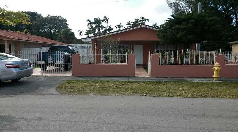 1st image of 484 NW 53rd Ave #B
