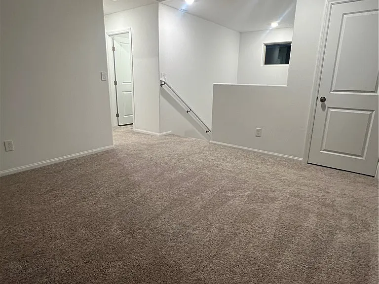 7668 Loftwood Ave — Photo 16