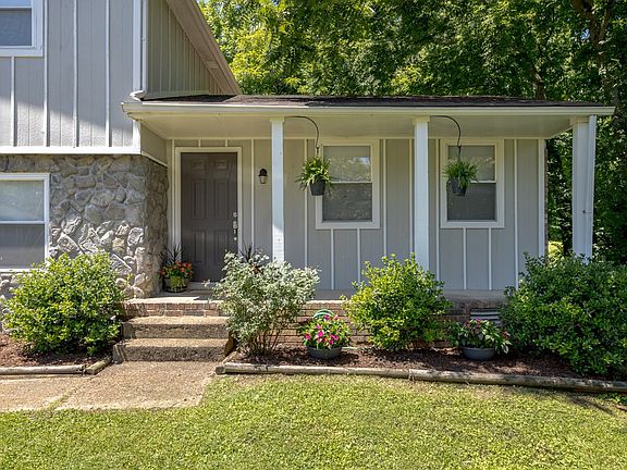 2nd image of 312 Ocala Cir