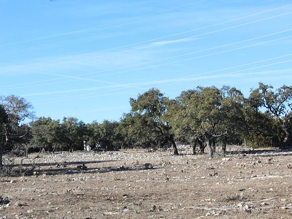 2nd image of 120 Dry Creek Trl W
