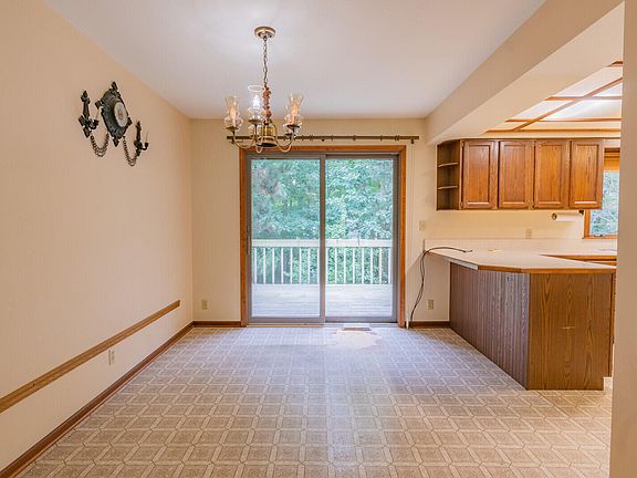 5th image of 16410 Lake Michigan Dr