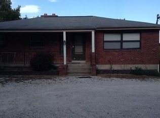 13062 Hencher Rd APT A, De Soto, MO 63020