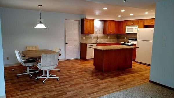 1st image of 20 Alderwood St