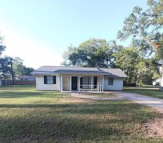 105 Lumberton Drive - 1 — Photo 1