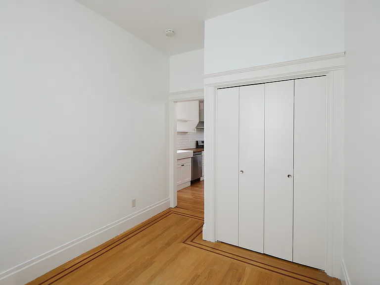 172 Hartford St — Photo 15