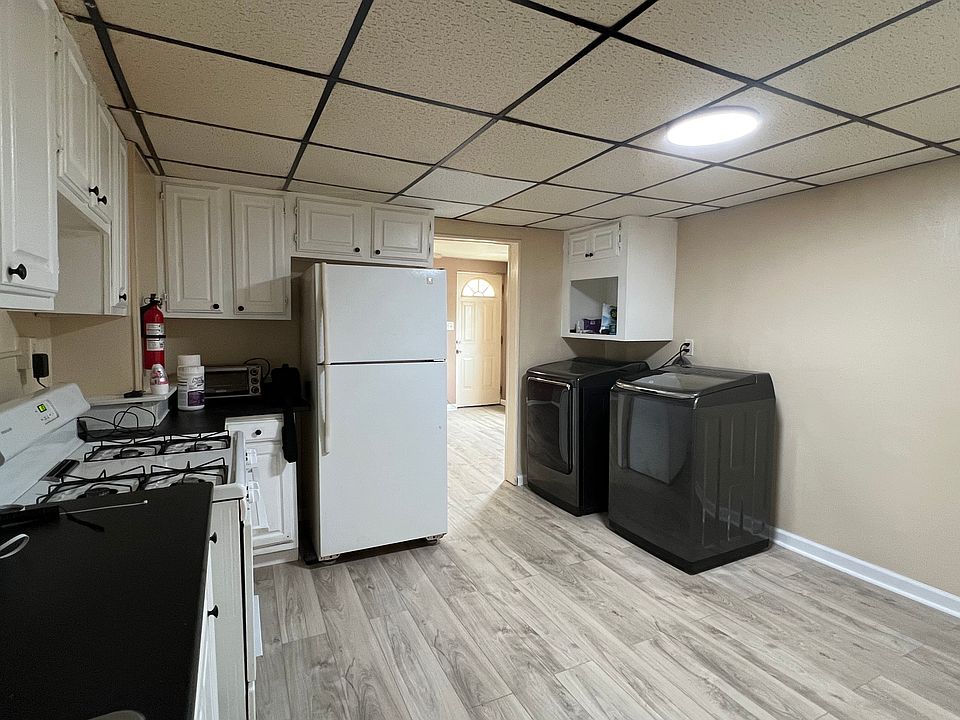 1st image of 515 Breck St Floor 1