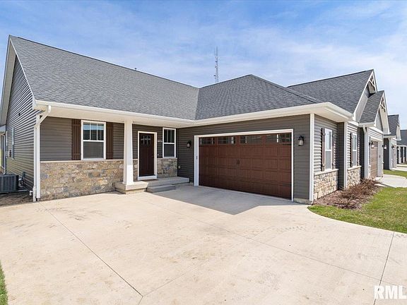 3rd image of 3074 Mary Leigh Dr