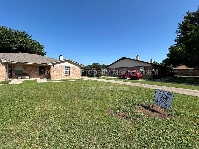 6539 Central Ave — Photo 2