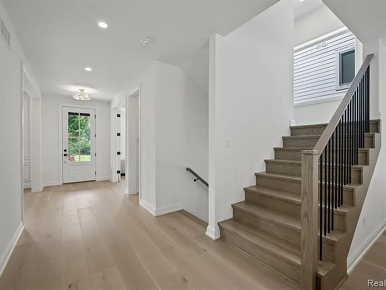 2663 Dorchester Rd — Photo 11