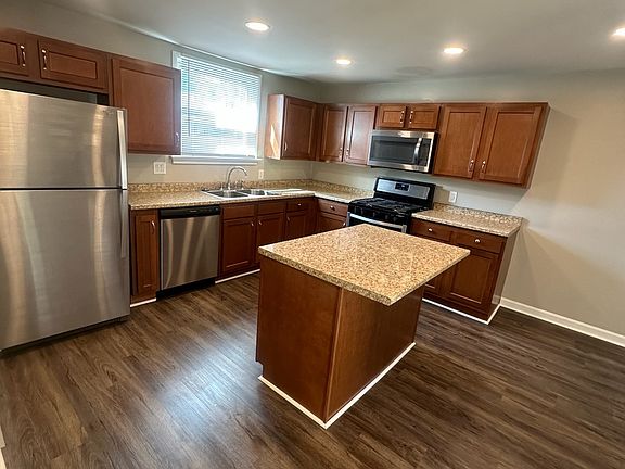 5th image of 3754 Willow Ave APT 3