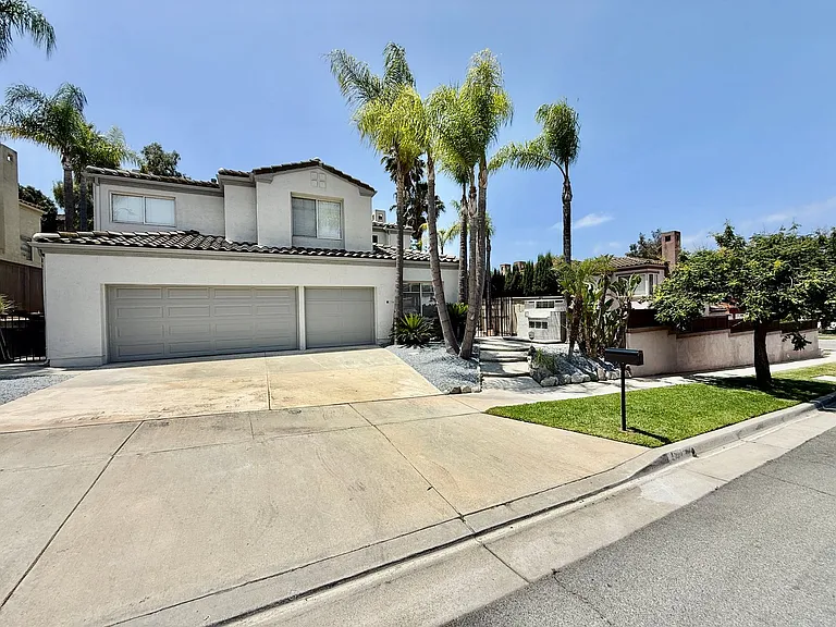 2154 Caraway Ct — Photo 2