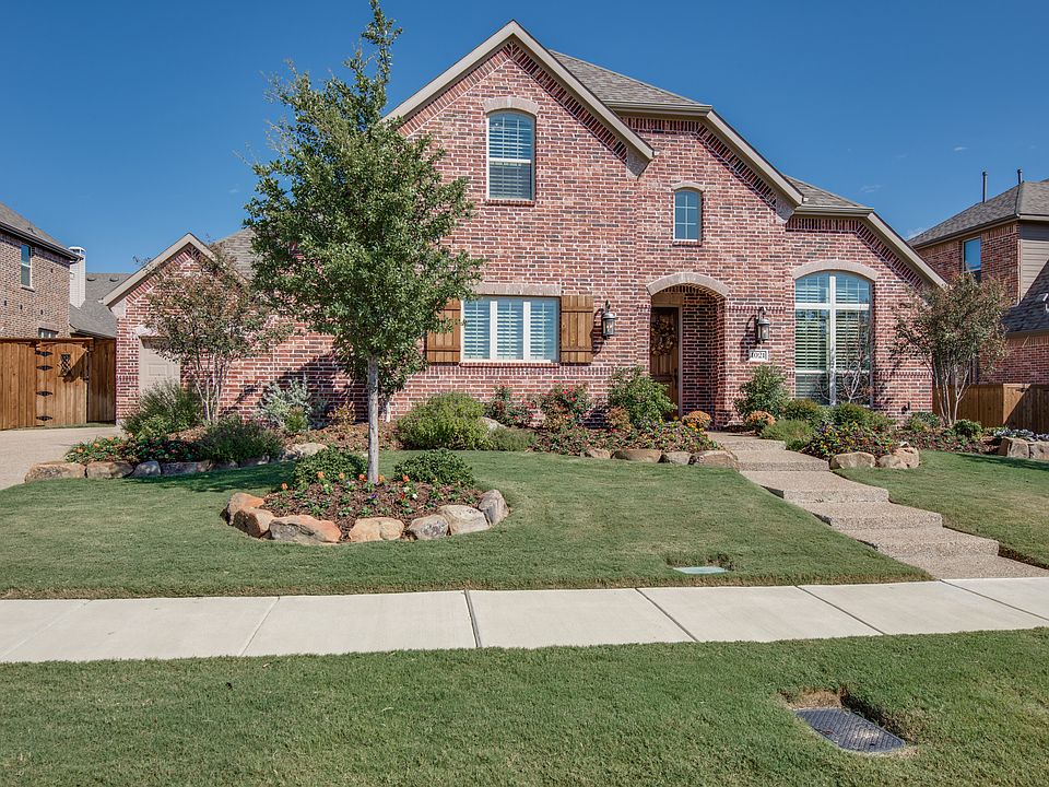 1st image of 1021 Stratford Dr