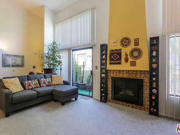 3rd image of 5255 Bellingham Ave Unit 209