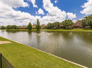 702 Grand Lakes Dr, Baton Rouge, LA 70810